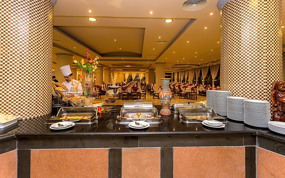 SUNRISE Le Jarden Resort