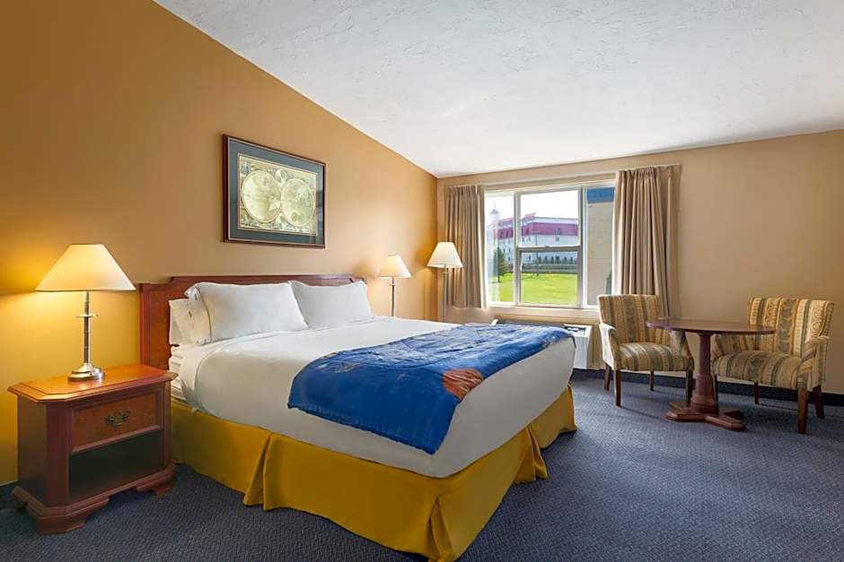 Days Inn & Suites by Wyndham Moncton