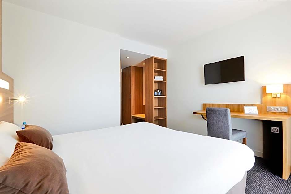 Kyriad Hotel Laval
