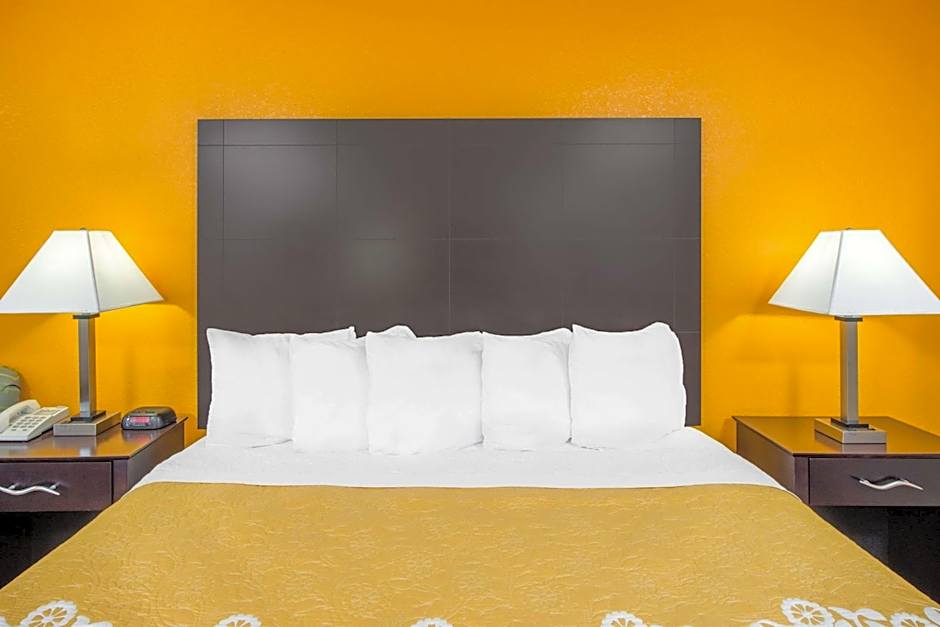 Days Inn by Wyndham Calvert City/Paducah East