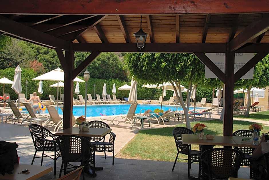 Kotzias Beach Apartments