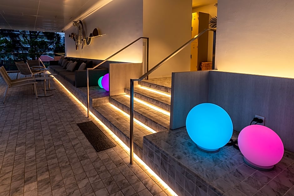 Shama Yen-Akat Bangkok