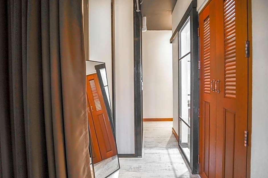 Within Korat Sawairiang