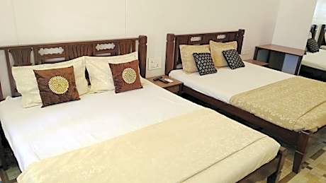 Superior AC triple Room with Shared Bathroom