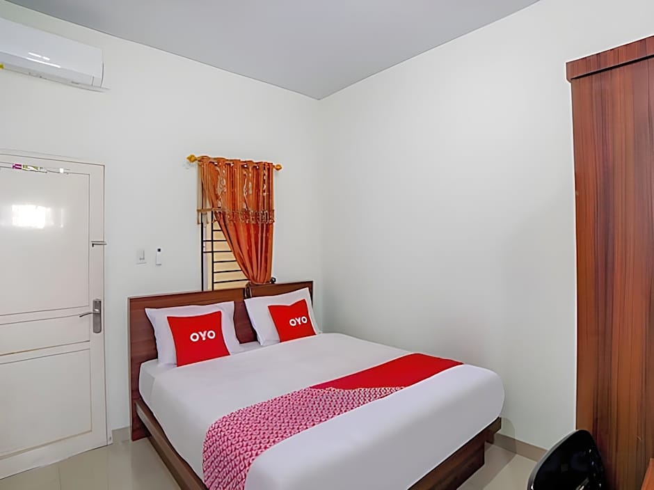 RedDoorz @ Teratai Homestay Medan Amplas