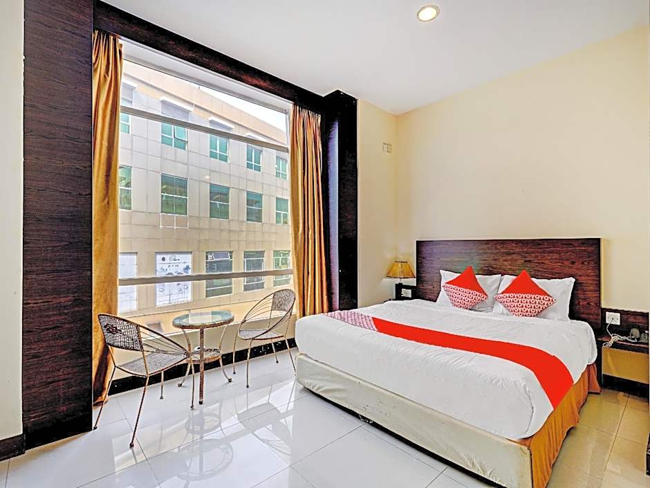 OYO 90350 Hotel Five Star 2
