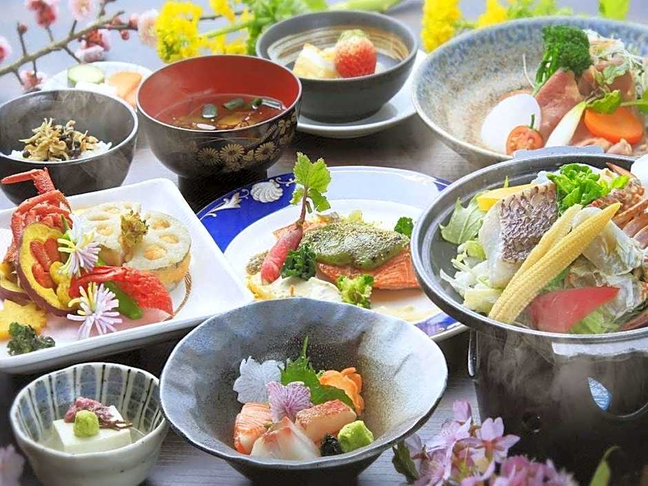 Izu Ippeki lake lakeside terrace