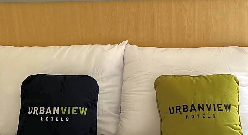 Urbanview Indria Inn Solo by RedDoorz