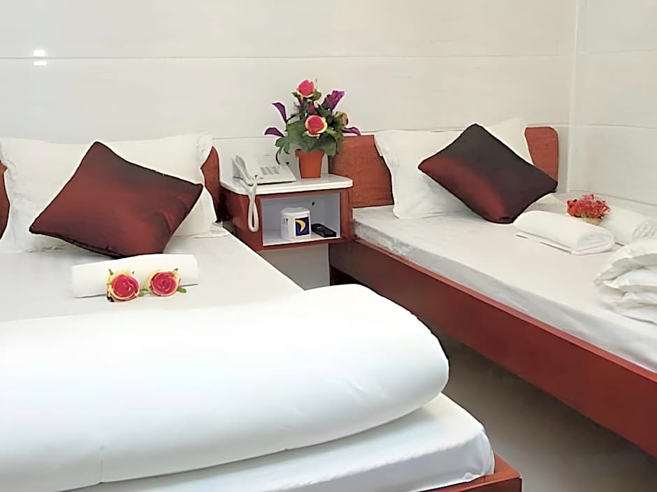 Pay-less Guesthouse (7/F-A9 )