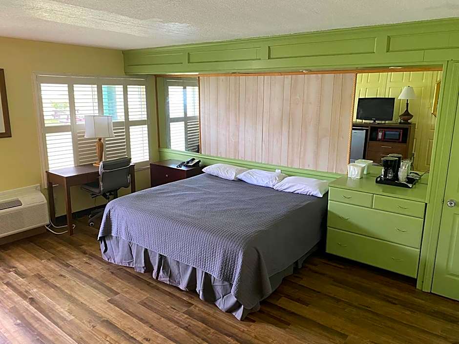 Inn On The Green Florida