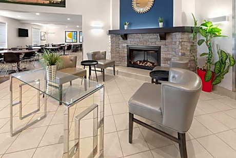 Super 8 by Wyndham Trois-Rivieres