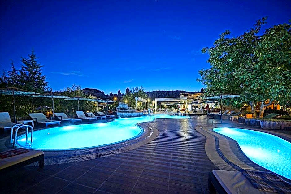 Holiday Cave Hotel