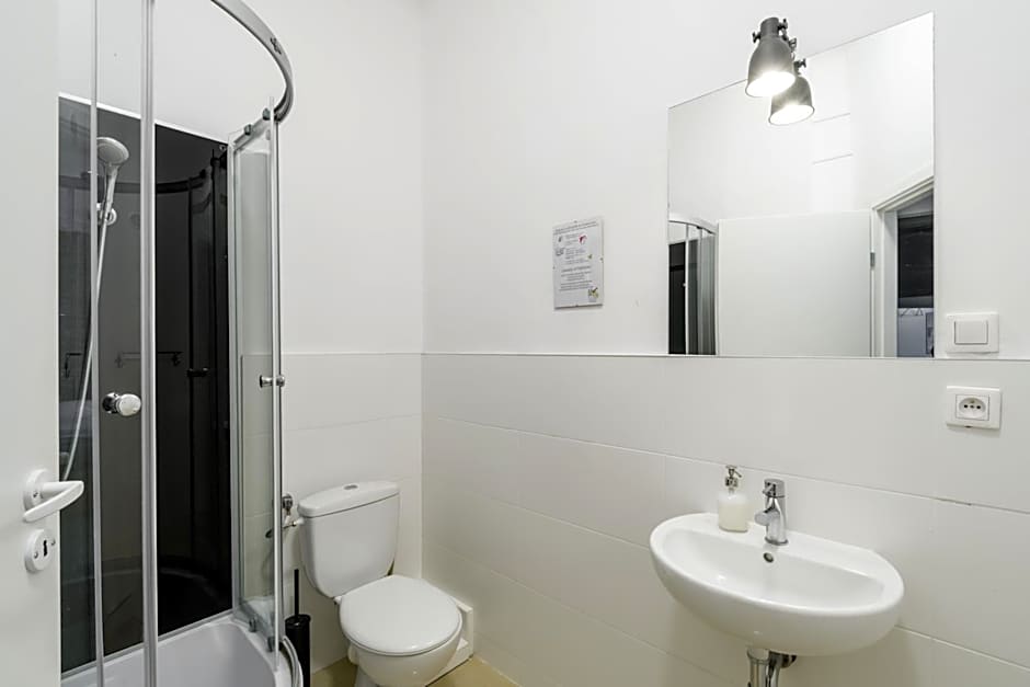 Lull Hostel