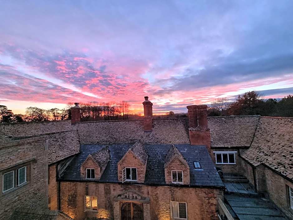 The Manor Country House Hotel