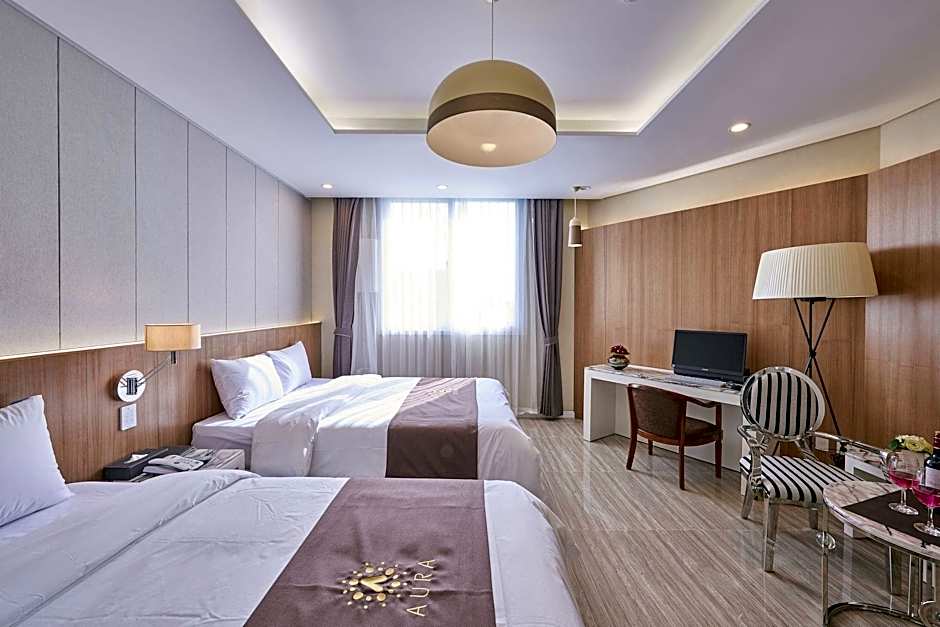 Aura Business Hotel