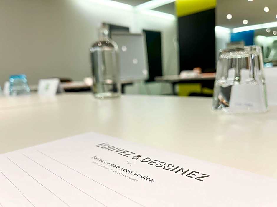 Ibis Styles Paris Tolbiac Bibliotheque