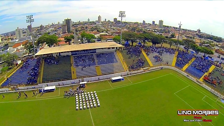 Dan Inn Franca & Convenções