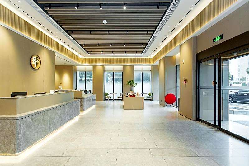 Ji Hotel Ningbo Yinzhou Wanda