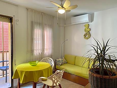 A 1 min de las playas norte y sur