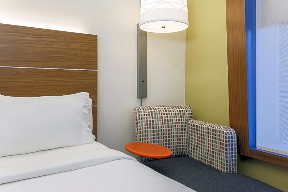 Holiday Inn Express Irondequoit By IHG