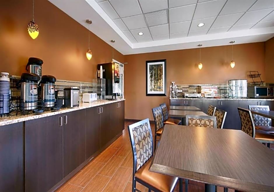 Best Western Plus College Park Hotel