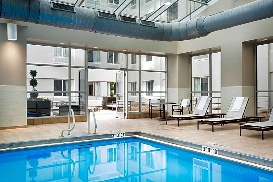 AC Hotel by Marriott Chicago Downtown