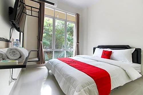 RedDoorz near Jogja City Mall 3