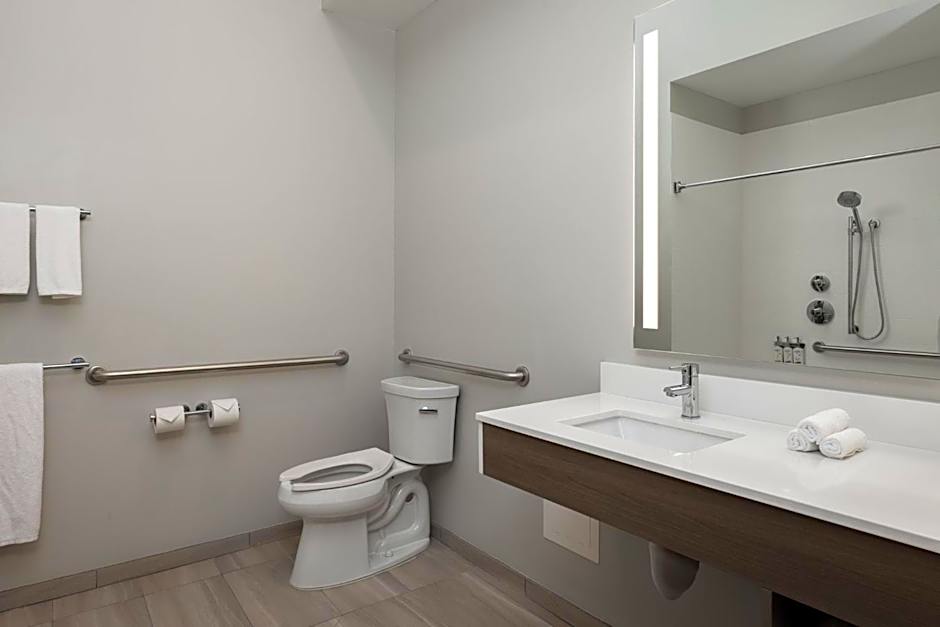 Holiday Inn Express & Suites - Hawaiian Gardens By IHG