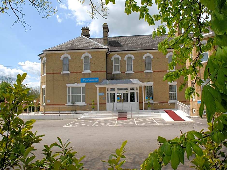 Gatwick Cambridge Hotel