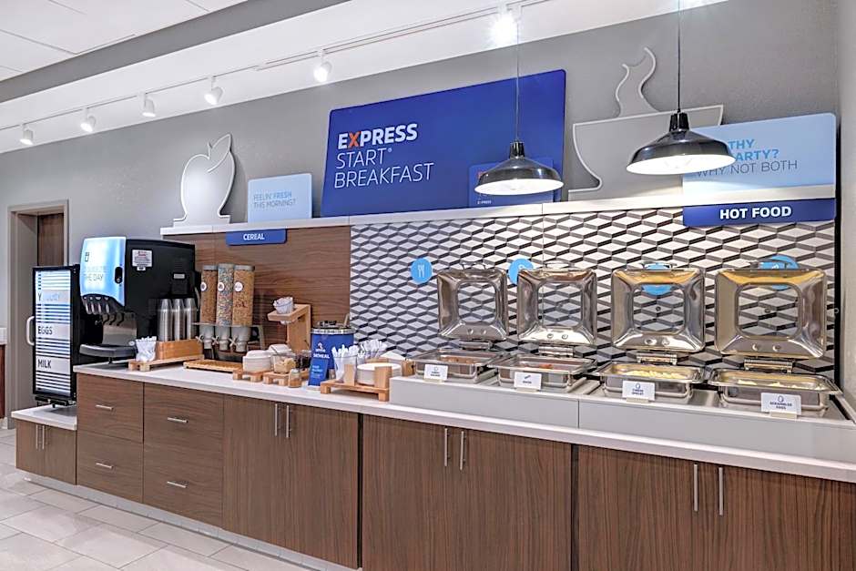 Holiday Inn Express & Suites Ontario - Chino Hills by IHG