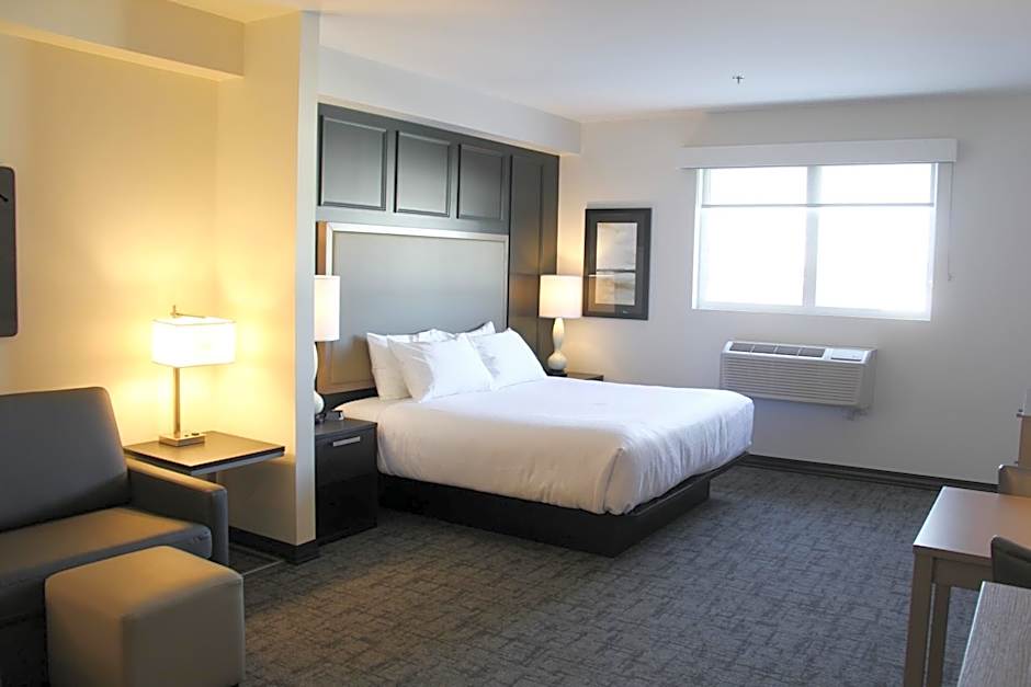 Best Western Plus Winkler