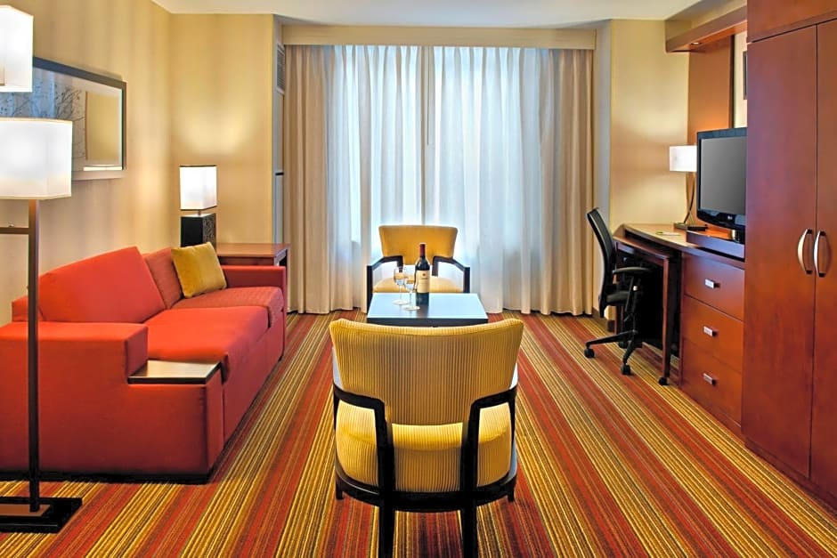 Courtyard by Marriott Washington, D.C./Foggy Bottom