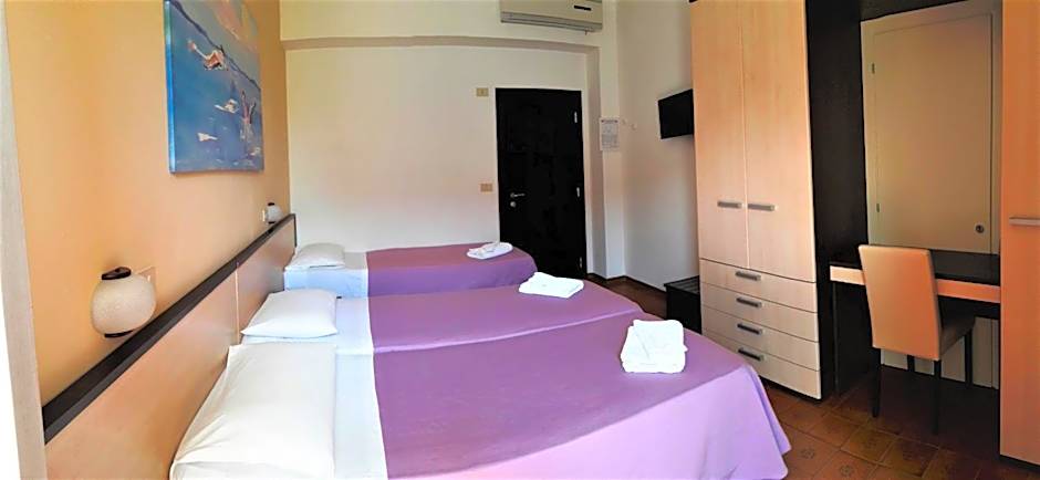 Photo 1 of 4 of Quadruple Room
