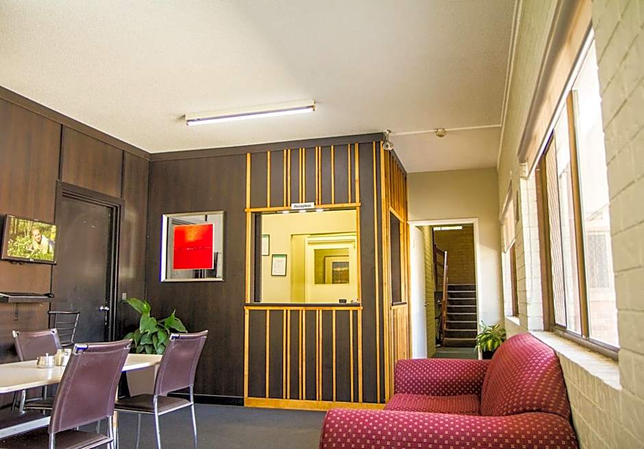 Ascot Budget Inn & Residences