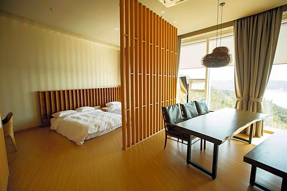 Asia Lakeside Hotel