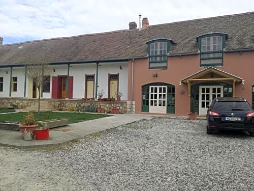 Hegyhát-Izmény Üdülőház