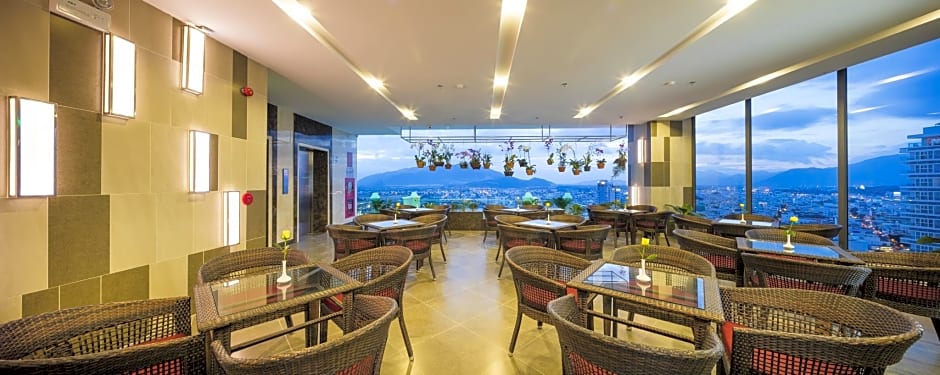 Green Lighthouse Hotel