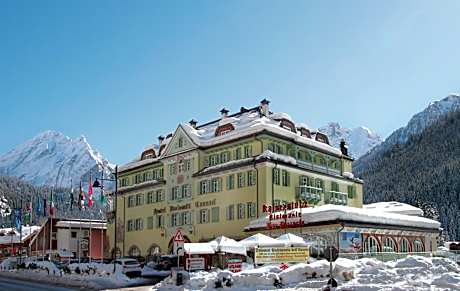 Hotel Dolomiti Schloss