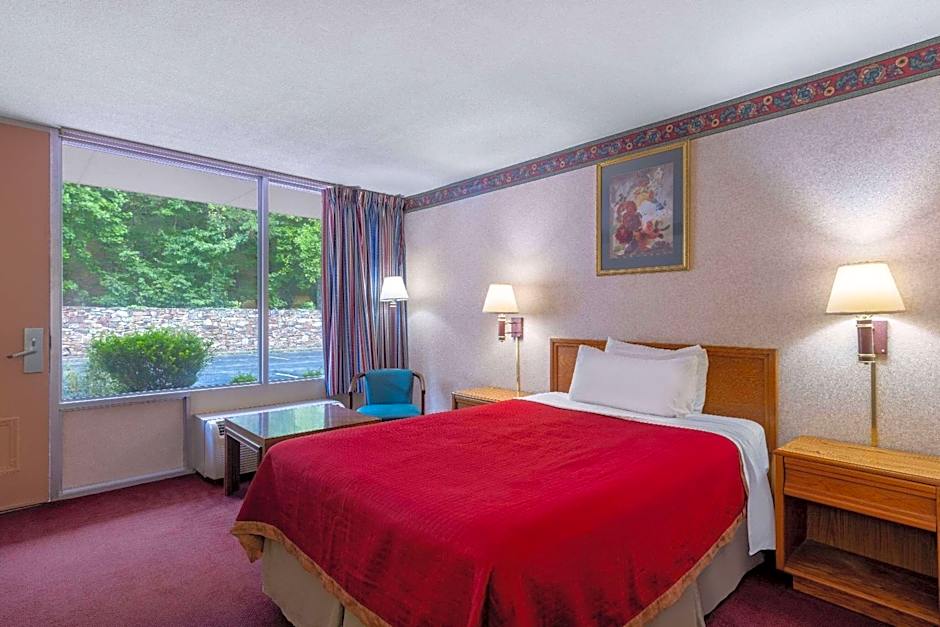 Howard Johnson by Wyndham Salem Hotel & Conference Center