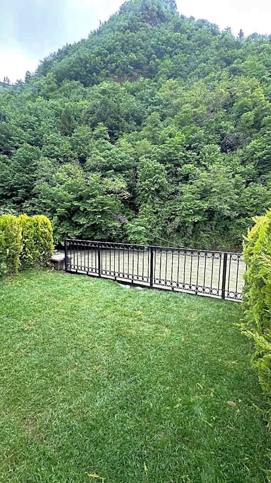 River Side TinyHouse