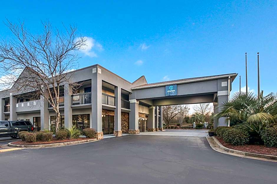 Clarion Pointe Forsyth I-75