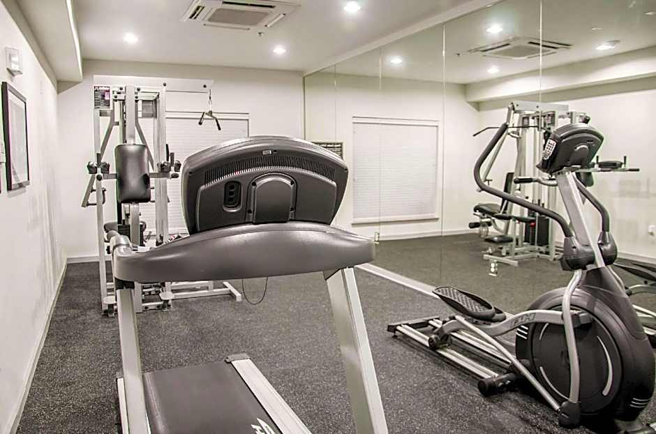 Sleep Inn & Suites Center