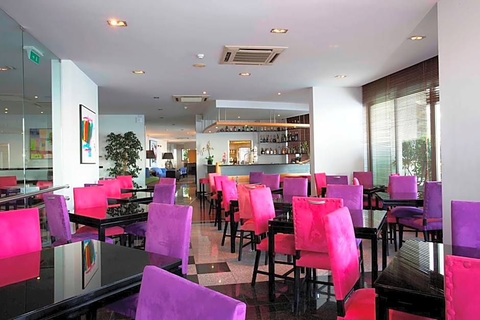 Madeira Regency Cliff- Adults Only