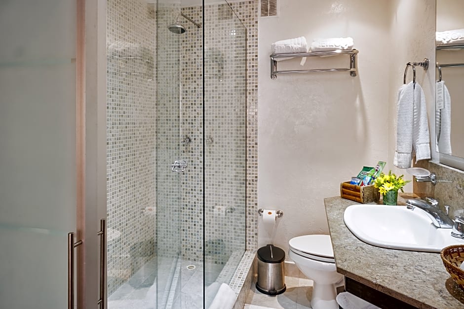 Hotel Retiro 84 by MIJ