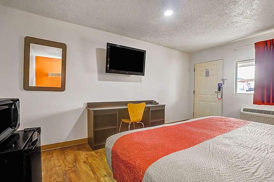 Motel 6-Clovis, NM