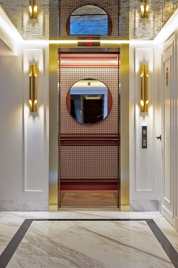 The Alest Hotel
