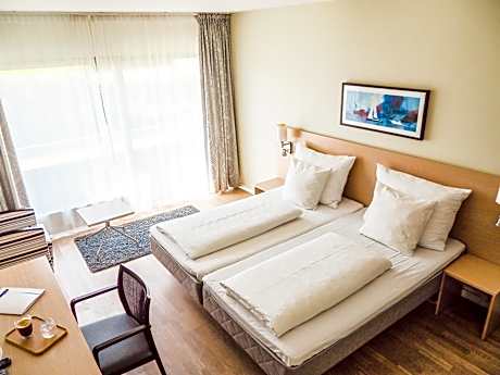 Economy Twin Room
