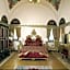 Cesme Kanuni Kervansaray Historical Hotel