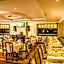 Fariyas Hotel