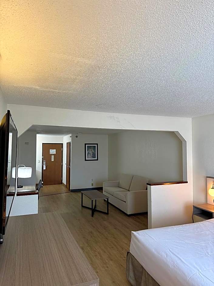 Ramada by Wyndham Glendale Heights/Lombard
